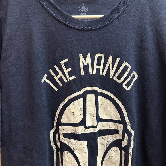 Disney Star Wars mens  The Mando Navy Blue T-Shirts size L/NWOT A191 - Picture 2 of 2